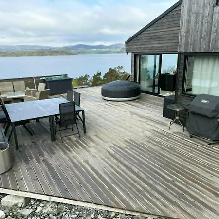 Architect's With Sea Views In Feriehus